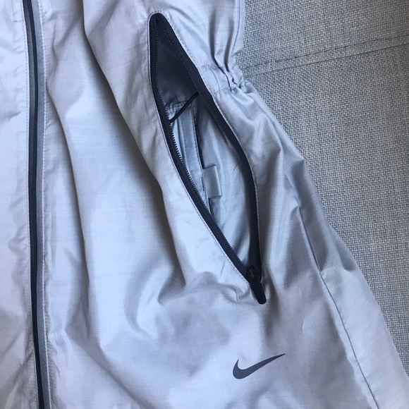 *SOLD*Nike 2 in 1 Long/Sleeveless Windbreaker/Vest - Picture 14 of 16